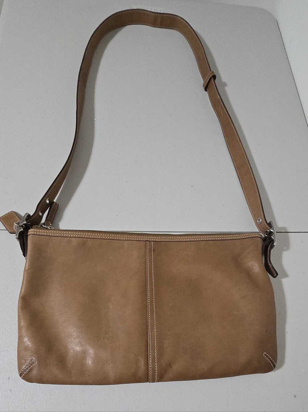 Vintage Coach Brown Smooth Soft Leather Crossbody Bag - Tan Interior - Picture 6 of 13